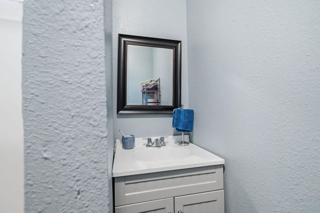 17300 Lassen Avenue, Anderson, CA 96007