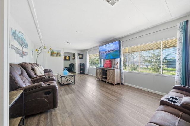 17300 Lassen Avenue, Anderson, CA 96007