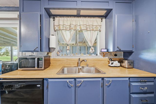 17300 Lassen Avenue, Anderson, CA 96007