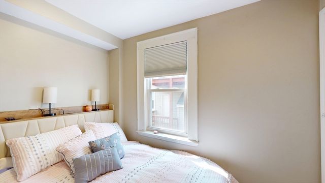 34 Sargent Ave 1B, Somerville, MA 02145