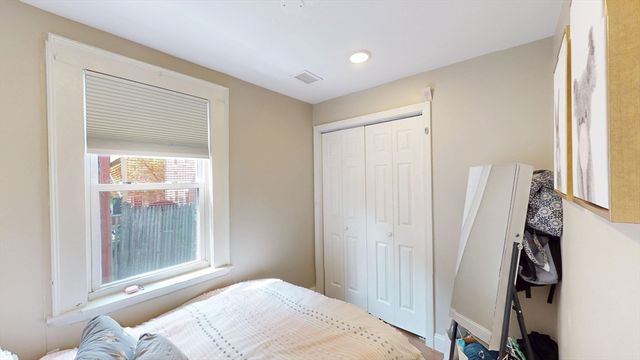 34 Sargent Ave 1B, Somerville, MA 02145