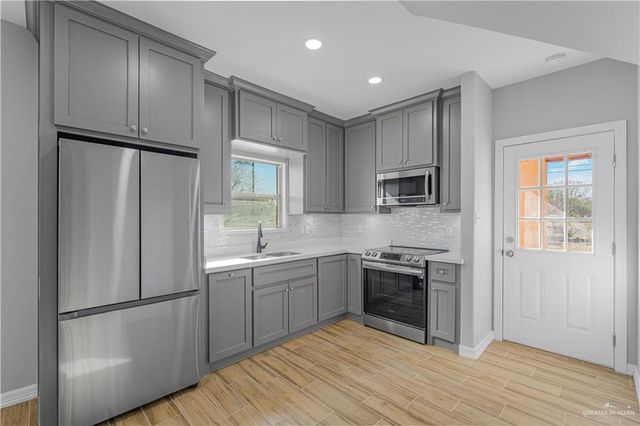 16625 Queen Palm Drive, Penitas, TX 78576