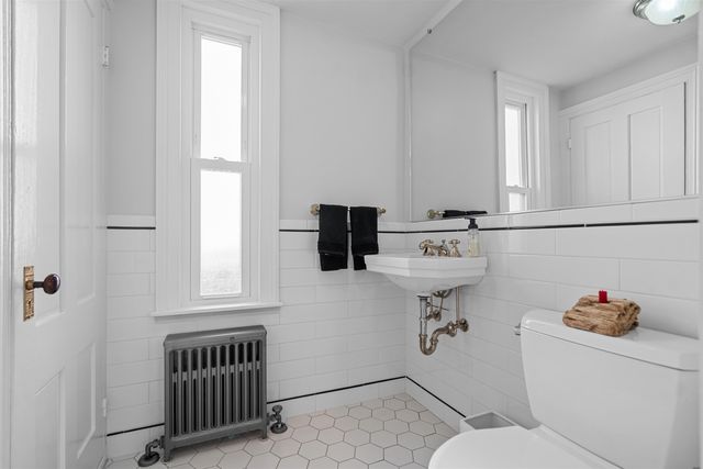834 State Street, Portsmouth, NH 03801