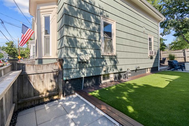 834 State Street, Portsmouth, NH 03801