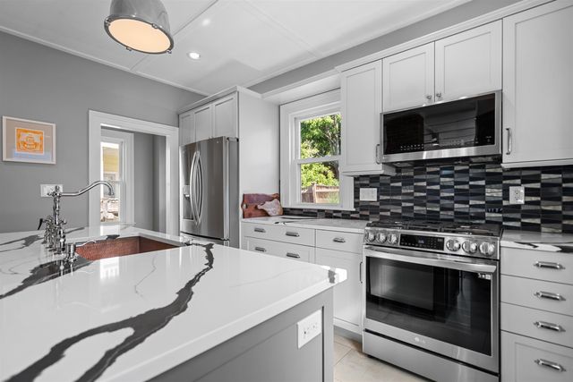 834 State Street, Portsmouth, NH 03801
