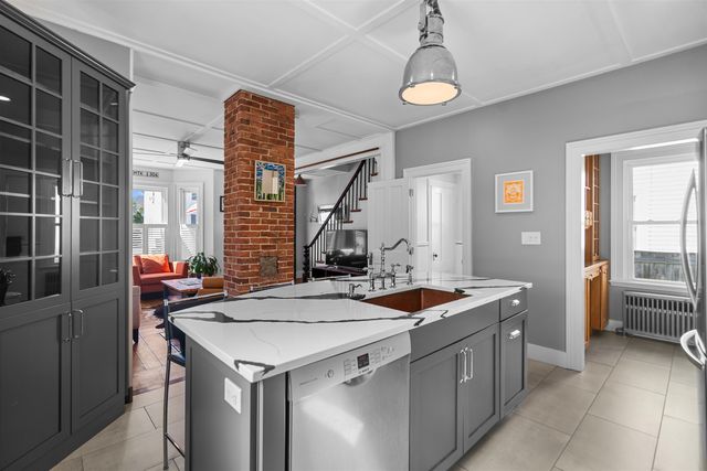 834 State Street, Portsmouth, NH 03801