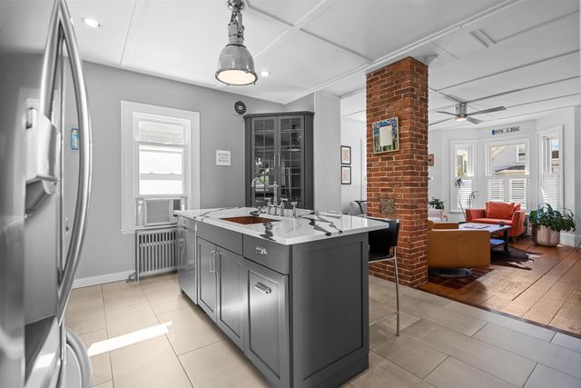 834 State Street, Portsmouth, NH 03801