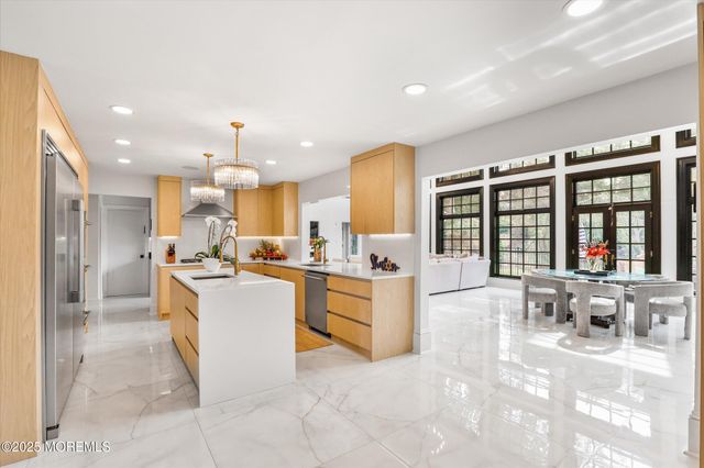 13 Valley Forge Road, Eatontown, NJ 07724