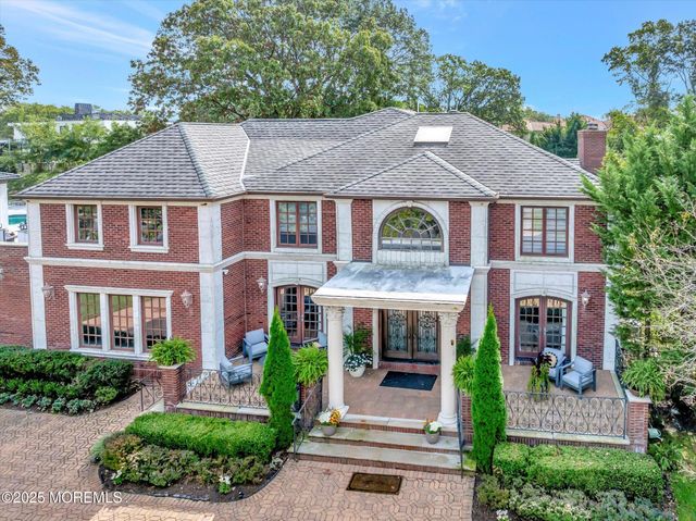 13 Valley Forge Road, Eatontown, NJ 07724