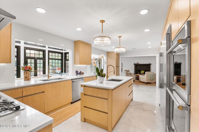 13 Valley Forge Road, Eatontown, NJ 07724