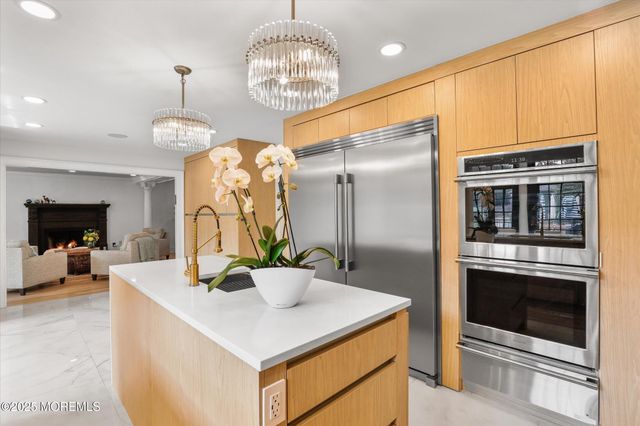 13 Valley Forge Road, Eatontown, NJ 07724