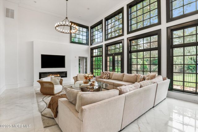 13 Valley Forge Road, Eatontown, NJ 07724