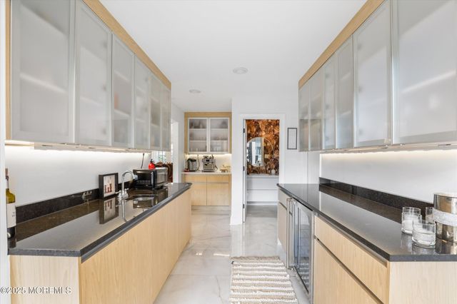 13 Valley Forge Road, Eatontown, NJ 07724