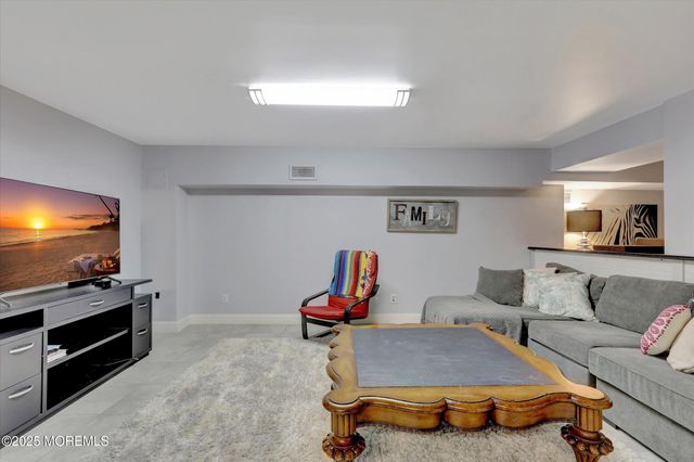 13 Valley Forge Road, Eatontown, NJ 07724