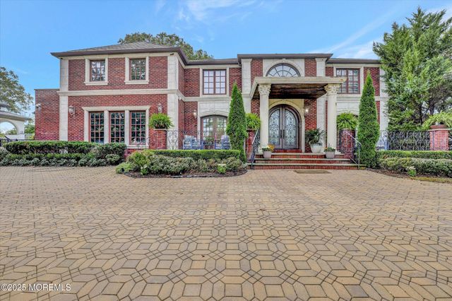 13 Valley Forge Road, Eatontown, NJ 07724