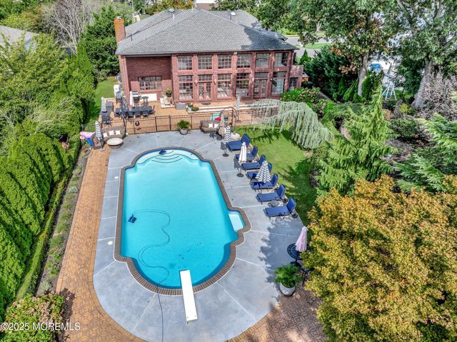 13 Valley Forge Road, Eatontown, NJ 07724