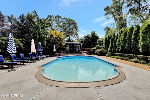 13 Valley Forge Road, Eatontown, NJ 07724