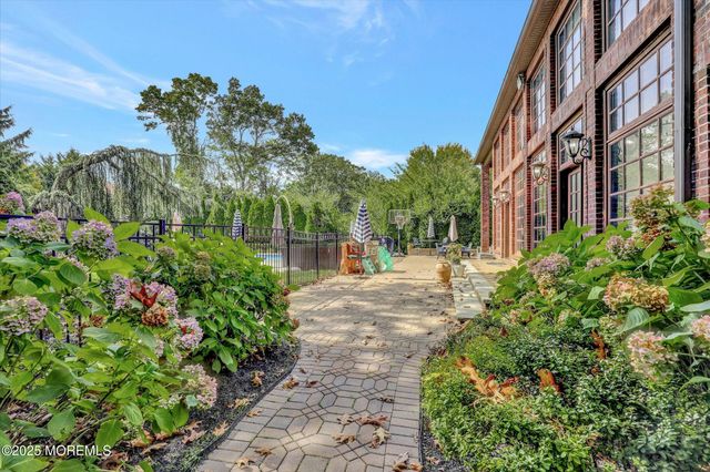 13 Valley Forge Road, Eatontown, NJ 07724