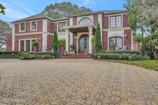 13 Valley Forge Road, Eatontown, NJ 07724