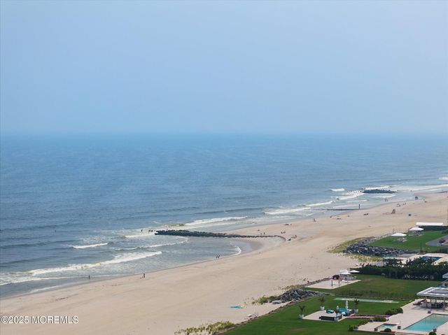 13 Valley Forge Road, Eatontown, NJ 07724