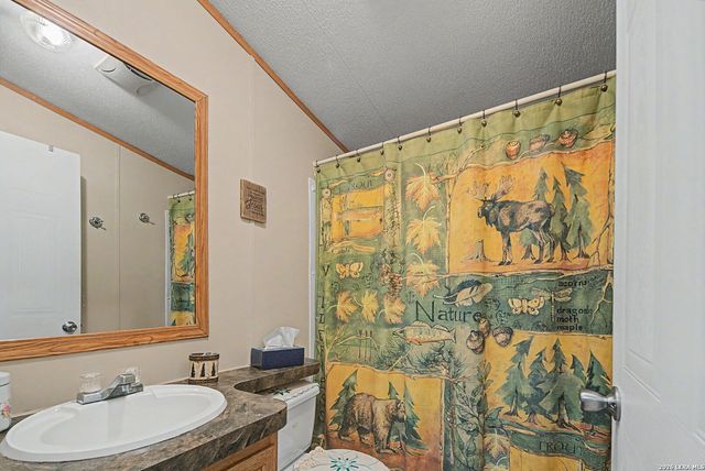 1250 Darst Creek, Seguin, TX 78155