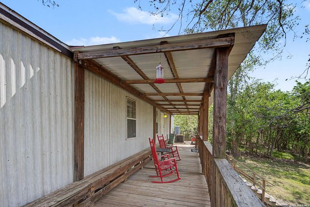 1250 Darst Creek, Seguin, TX 78155