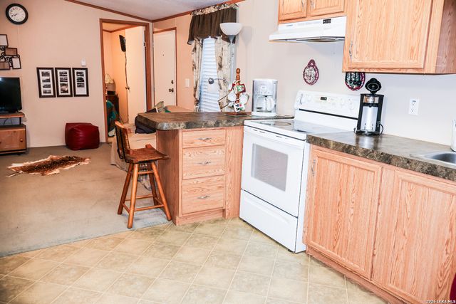 1250 Darst Creek, Seguin, TX 78155