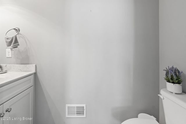 1425 Parkridge Pkwy, Louisville, KY 40214