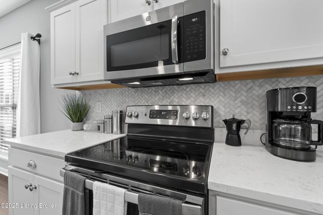 1425 Parkridge Pkwy, Louisville, KY 40214