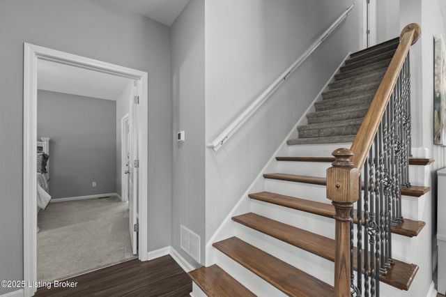 1425 Parkridge Pkwy, Louisville, KY 40214