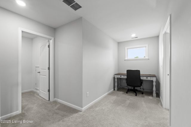 1425 Parkridge Pkwy, Louisville, KY 40214