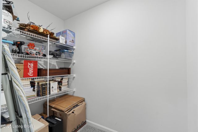 1425 Parkridge Pkwy, Louisville, KY 40214