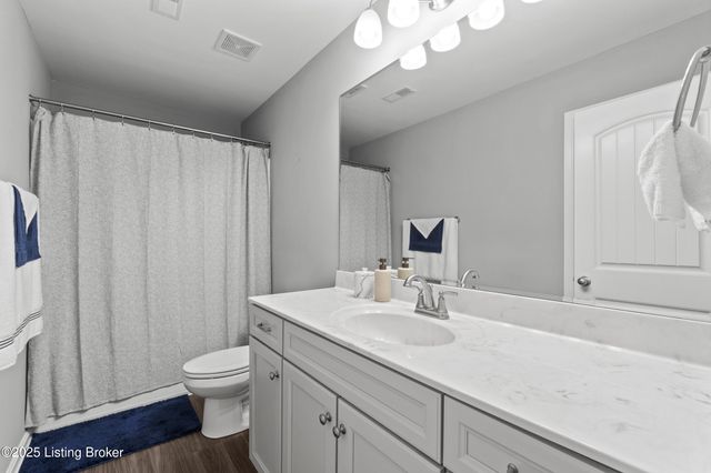 1425 Parkridge Pkwy, Louisville, KY 40214