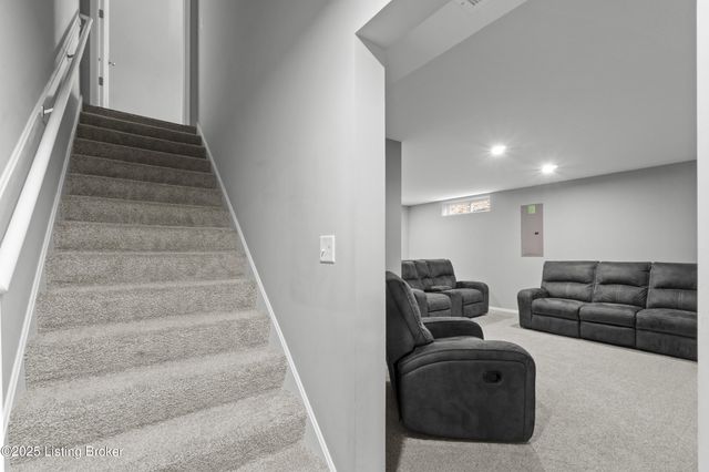 1425 Parkridge Pkwy, Louisville, KY 40214