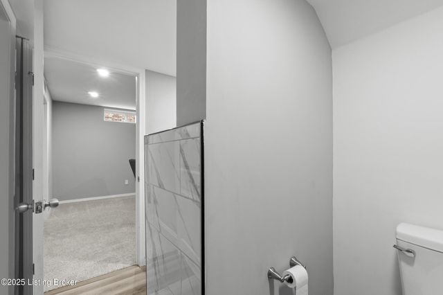 1425 Parkridge Pkwy, Louisville, KY 40214