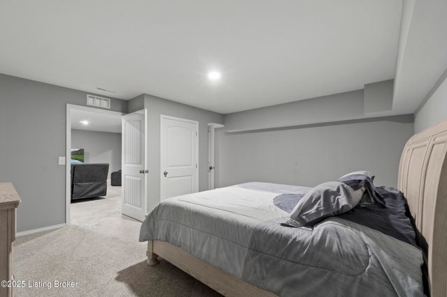 1425 Parkridge Pkwy, Louisville, KY 40214