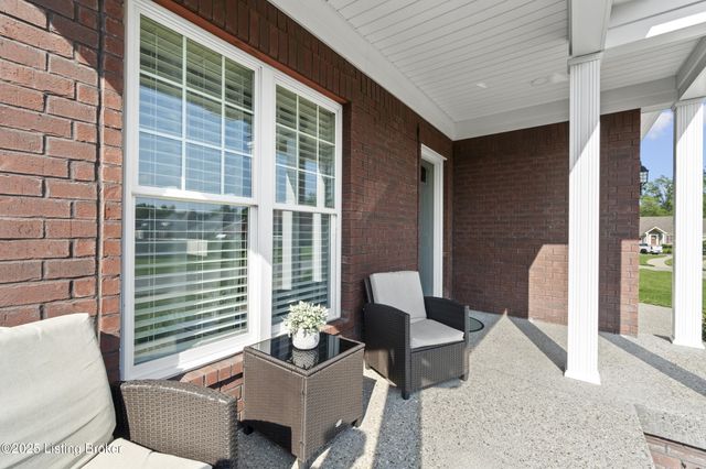 1425 Parkridge Pkwy, Louisville, KY 40214