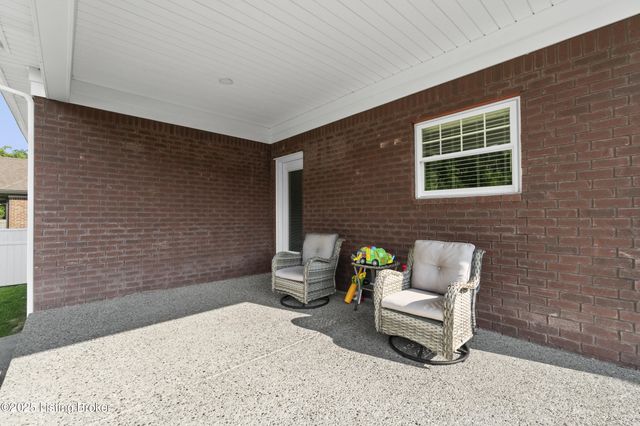 1425 Parkridge Pkwy, Louisville, KY 40214