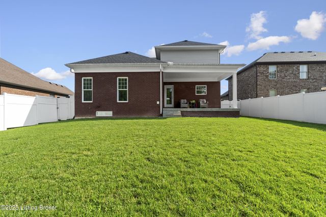 1425 Parkridge Pkwy, Louisville, KY 40214