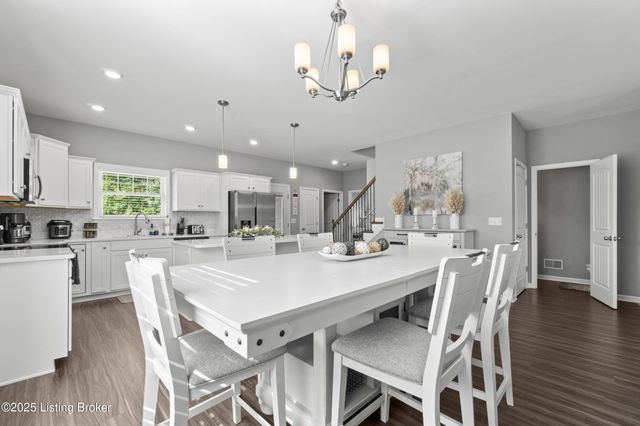 1425 Parkridge Pkwy, Louisville, KY 40214