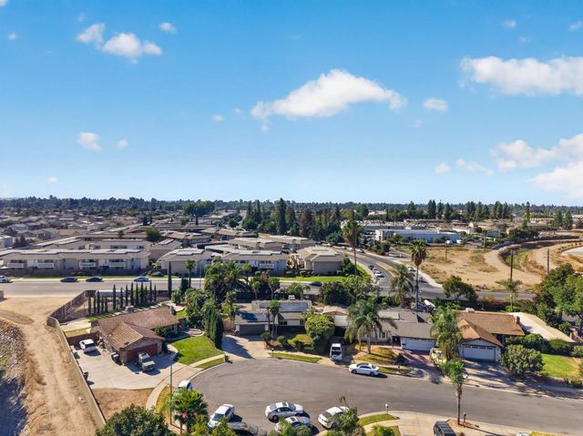 5752 E Iowa Avenue, Fresno, CA 93727