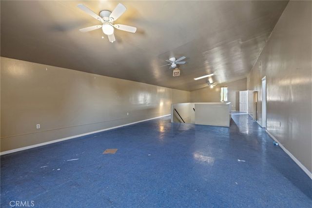 10527 Compton, Los Angeles, CA 90002