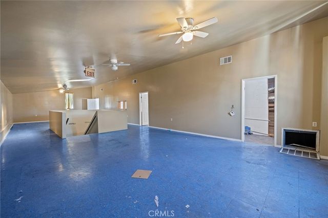 10527 Compton, Los Angeles, CA 90002