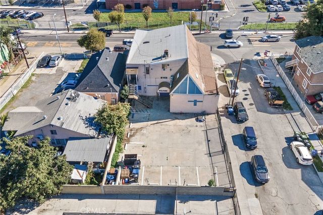 10527 Compton, Los Angeles, CA 90002