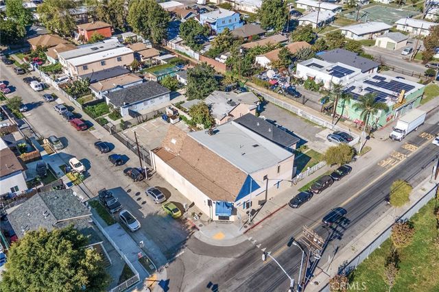 10527 Compton, Los Angeles, CA 90002