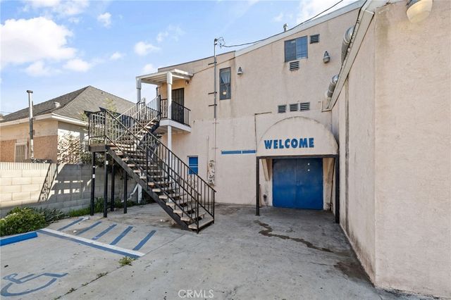 10527 Compton, Los Angeles, CA 90002