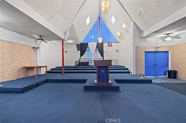 10527 Compton, Los Angeles, CA 90002