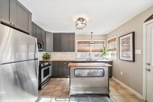 4933 FLAMINGO RD, Memphis, TN 38117