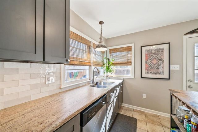 4933 FLAMINGO RD, Memphis, TN 38117