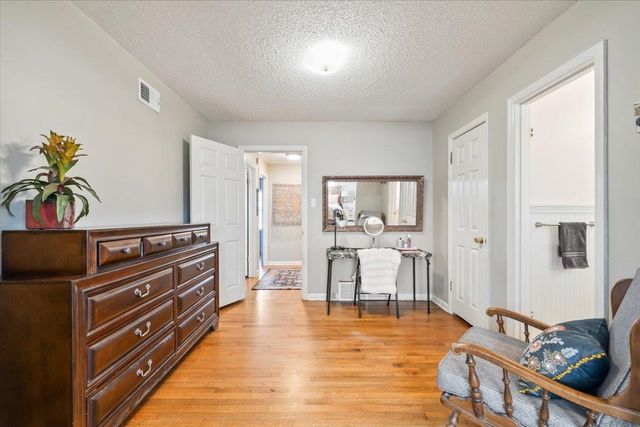 4933 FLAMINGO RD, Memphis, TN 38117